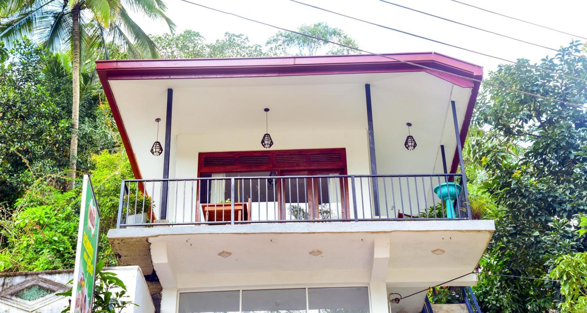 Breeze Blows Inn Ella Bagian luar foto